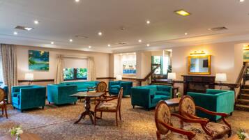 Coin salon dans le hall