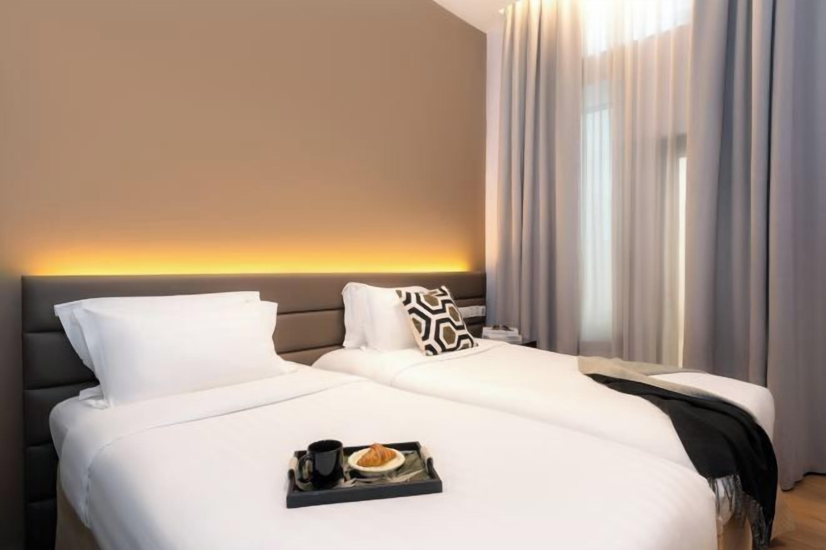 Minibar, in-room safe, desk, laptop workspace