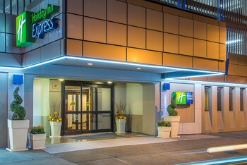 Exterior at Holiday Inn Express Philadelphia-Midtown, an IHG Hotel