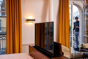 49-inch flat-screen TV with satellite channels, TV, Netflix