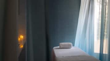 Soins corporels, soins du visage, 1 salle de soins