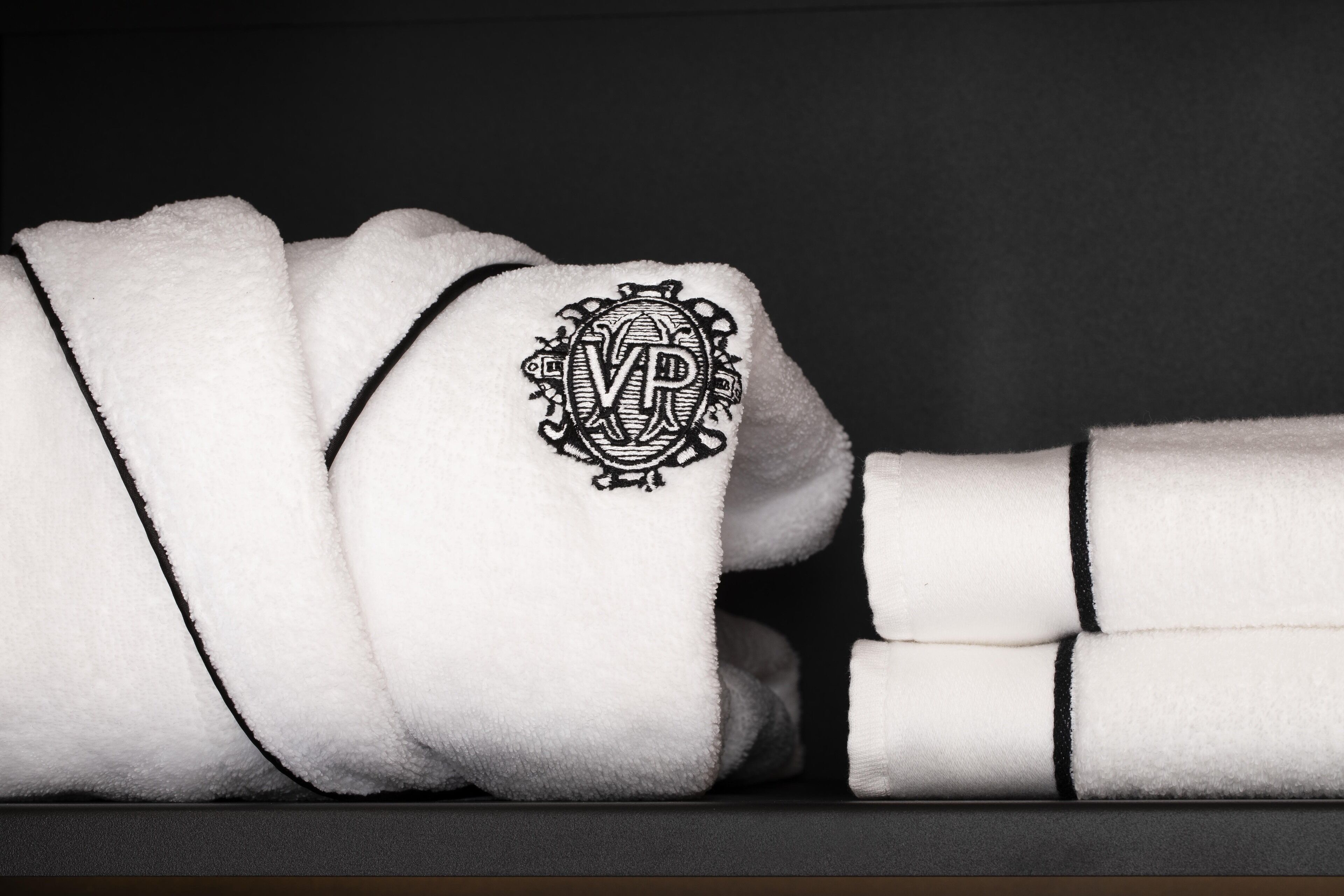 deluxe room | premium bedding, minibar, in-room safe, individually furnished