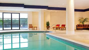 Indendørs pool