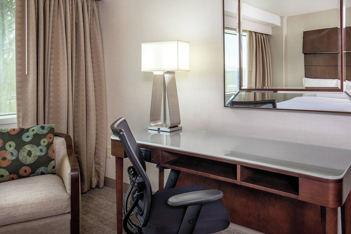 Premium bedding, pillow-top beds, in-room safe, desk