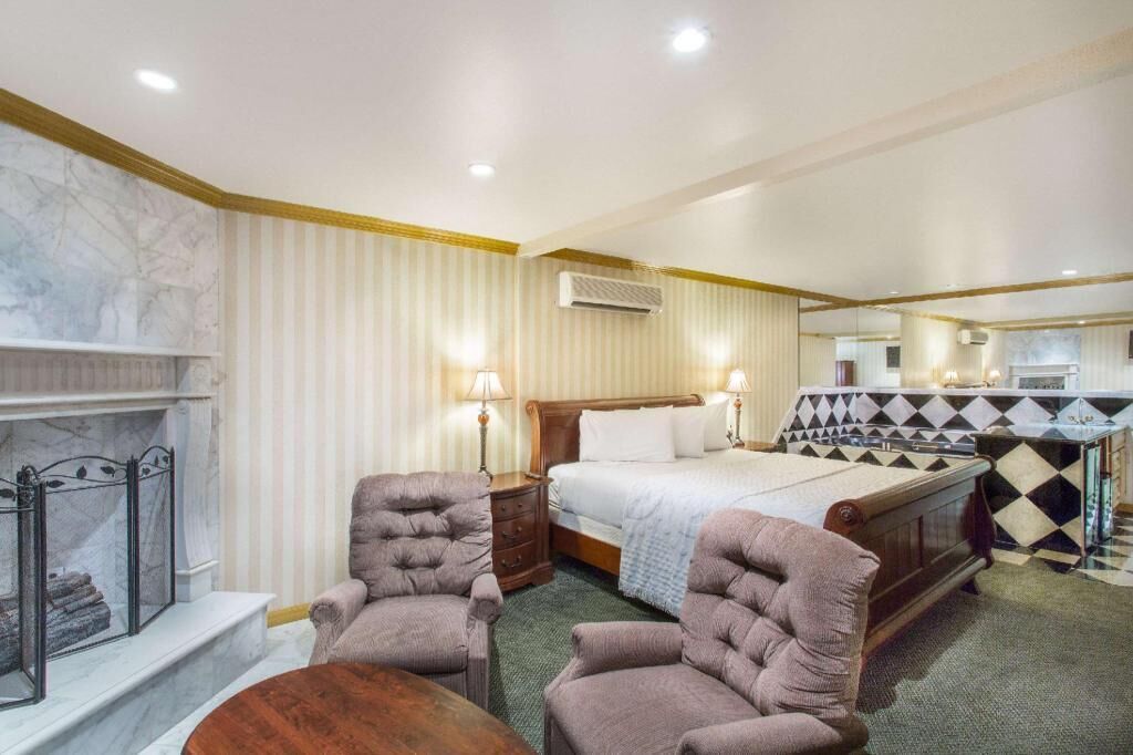 Desk, iron/ironing board, free cots/infant beds, free WiFi