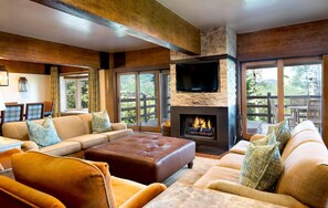 Townhome, 2 Bedrooms, Hot Tub | Living area | Smart TV, video-game console, DVD player, iPod dock