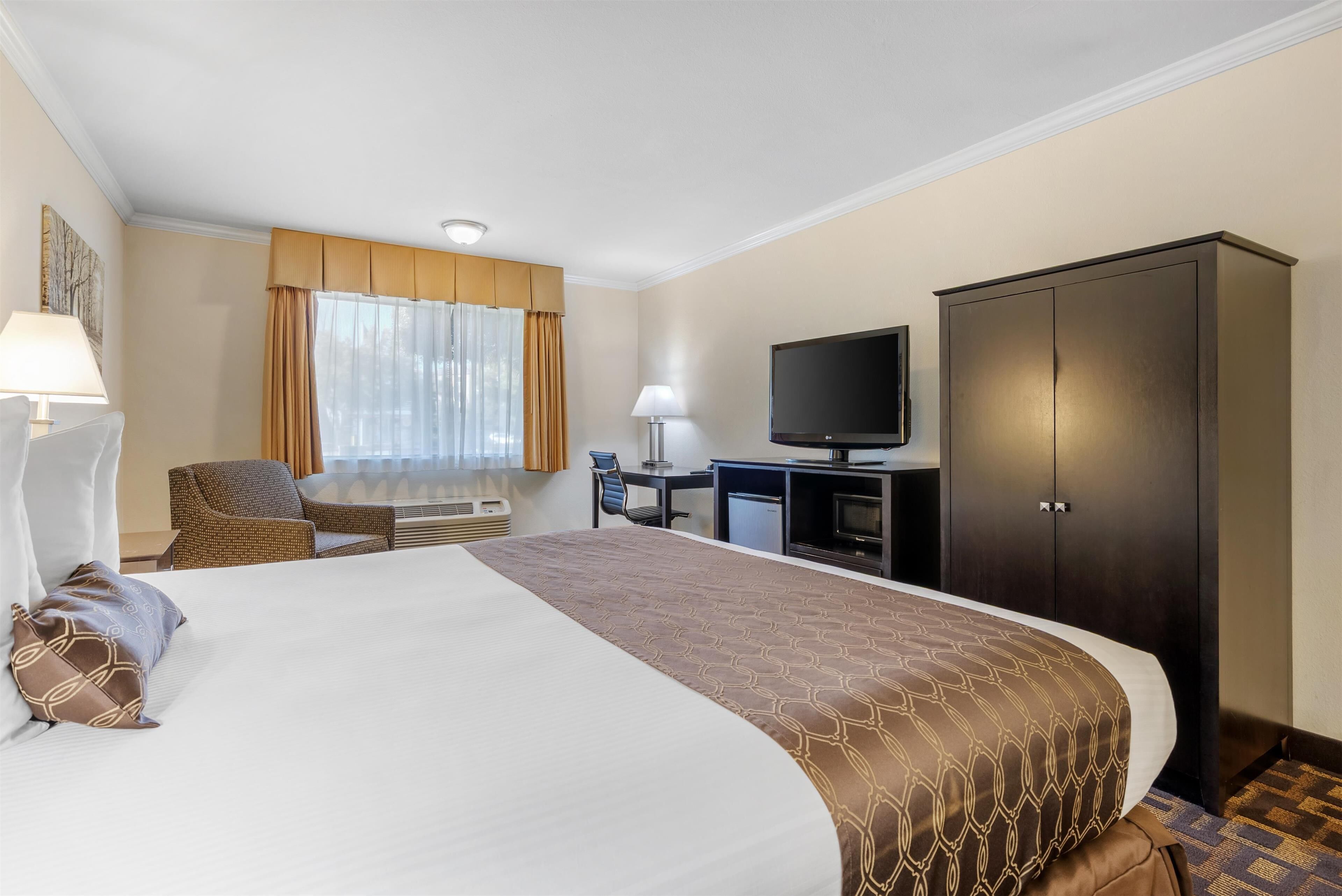 Photo - Best Western PLUS Inn of Hayward