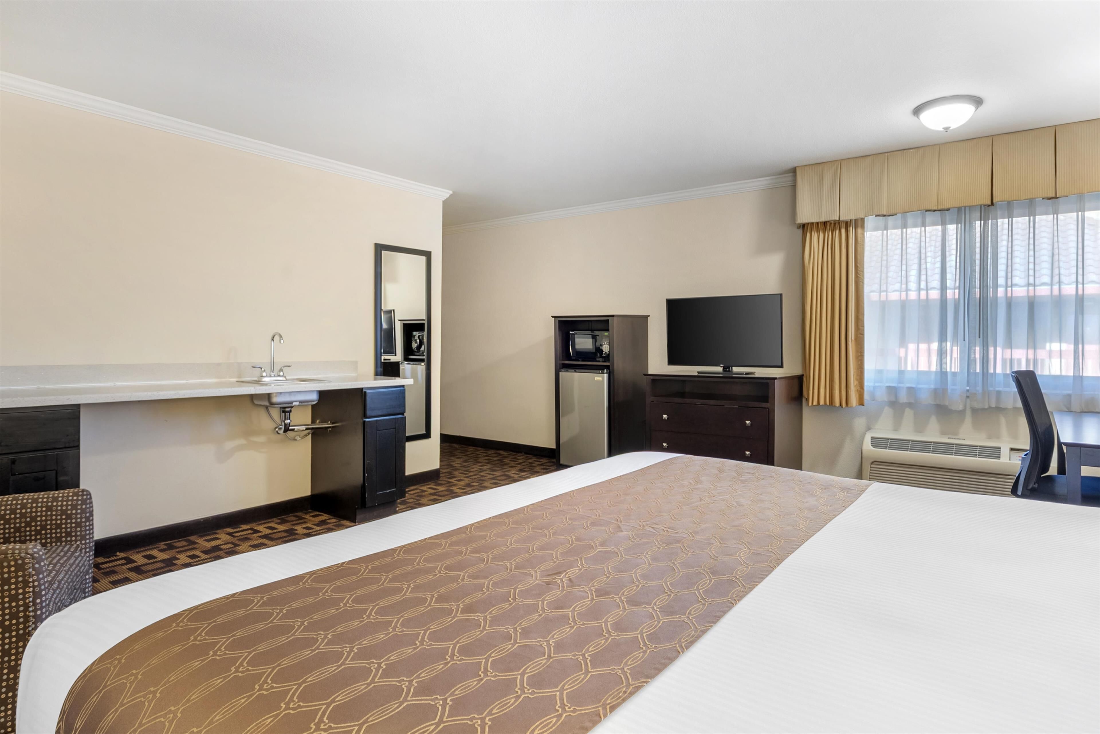 Photo - Best Western PLUS Inn of Hayward