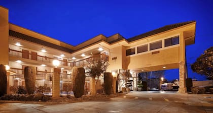 Best Western Plus Inn of Hayward