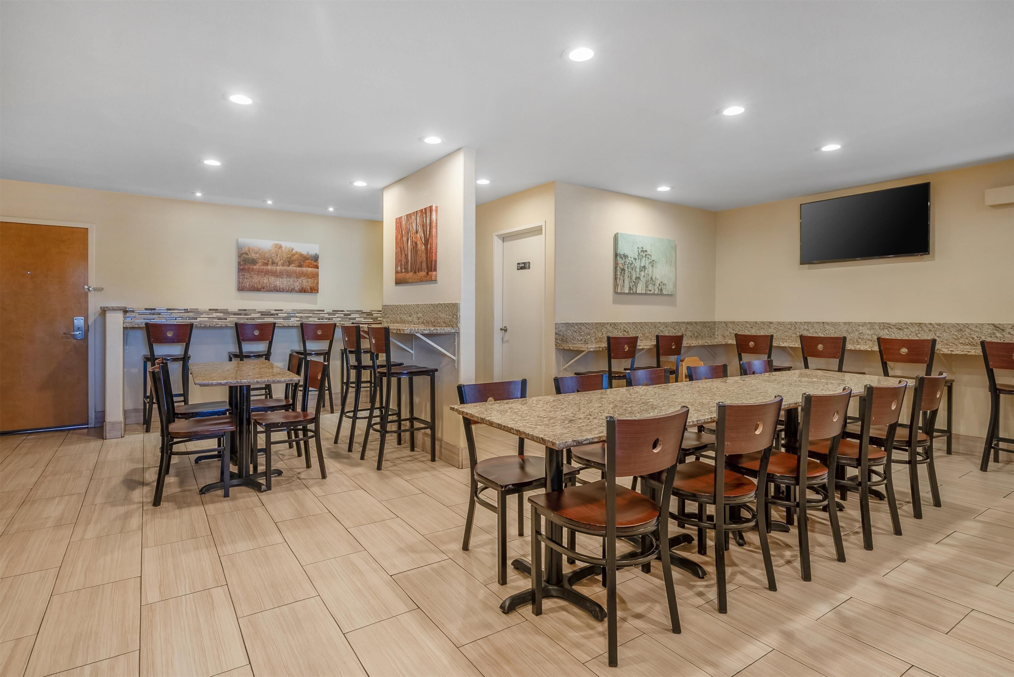 Free daily full breakfast