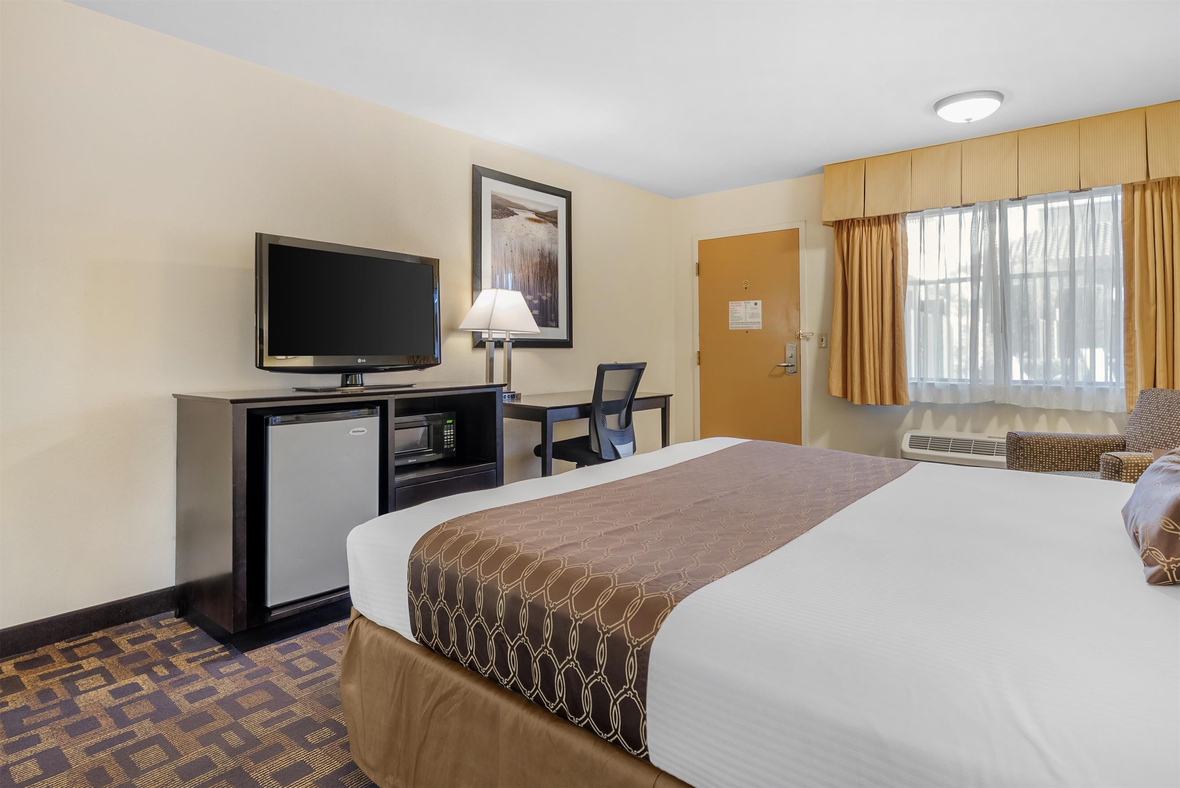 Photo - Best Western PLUS Inn of Hayward