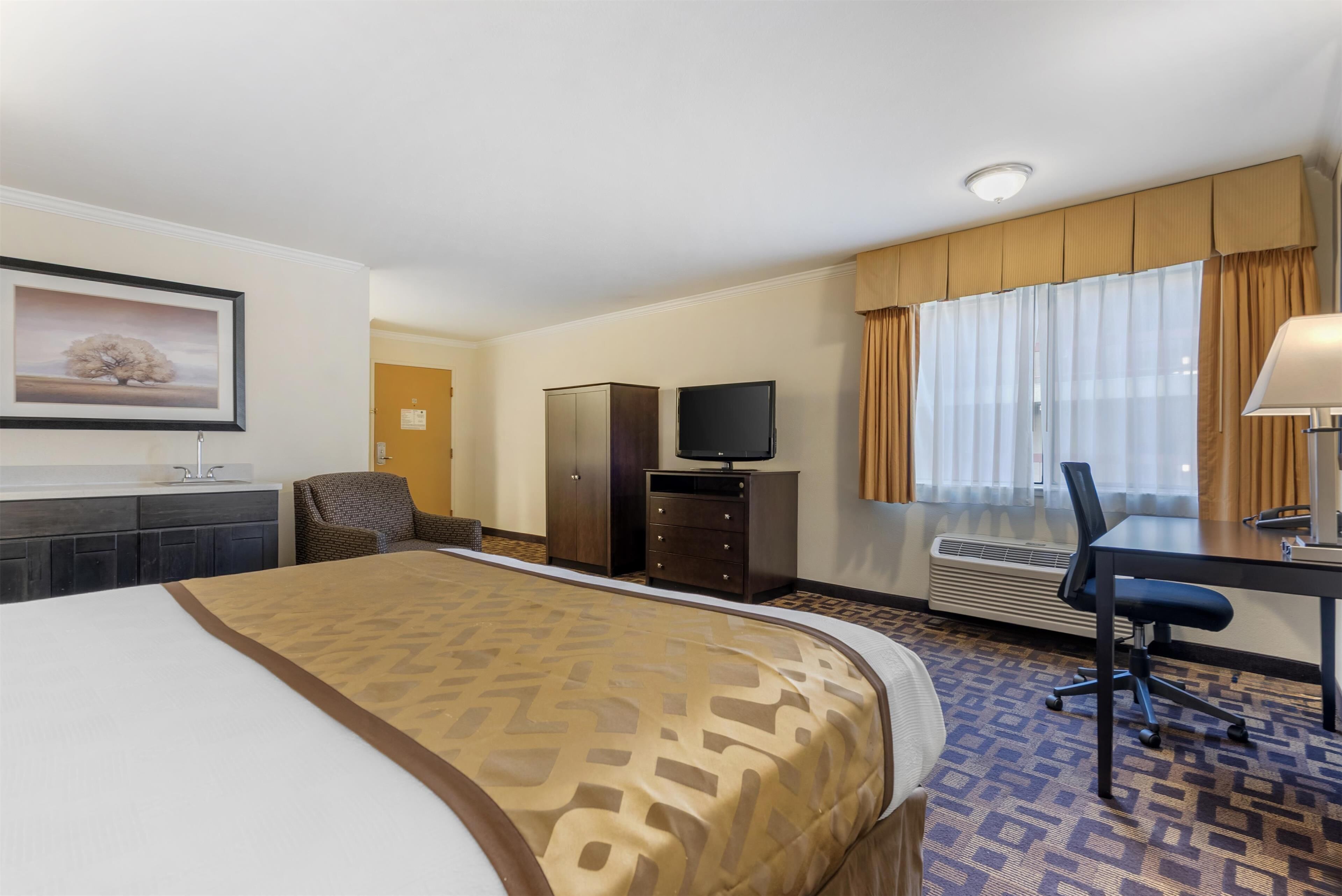 Photo - Best Western PLUS Inn of Hayward