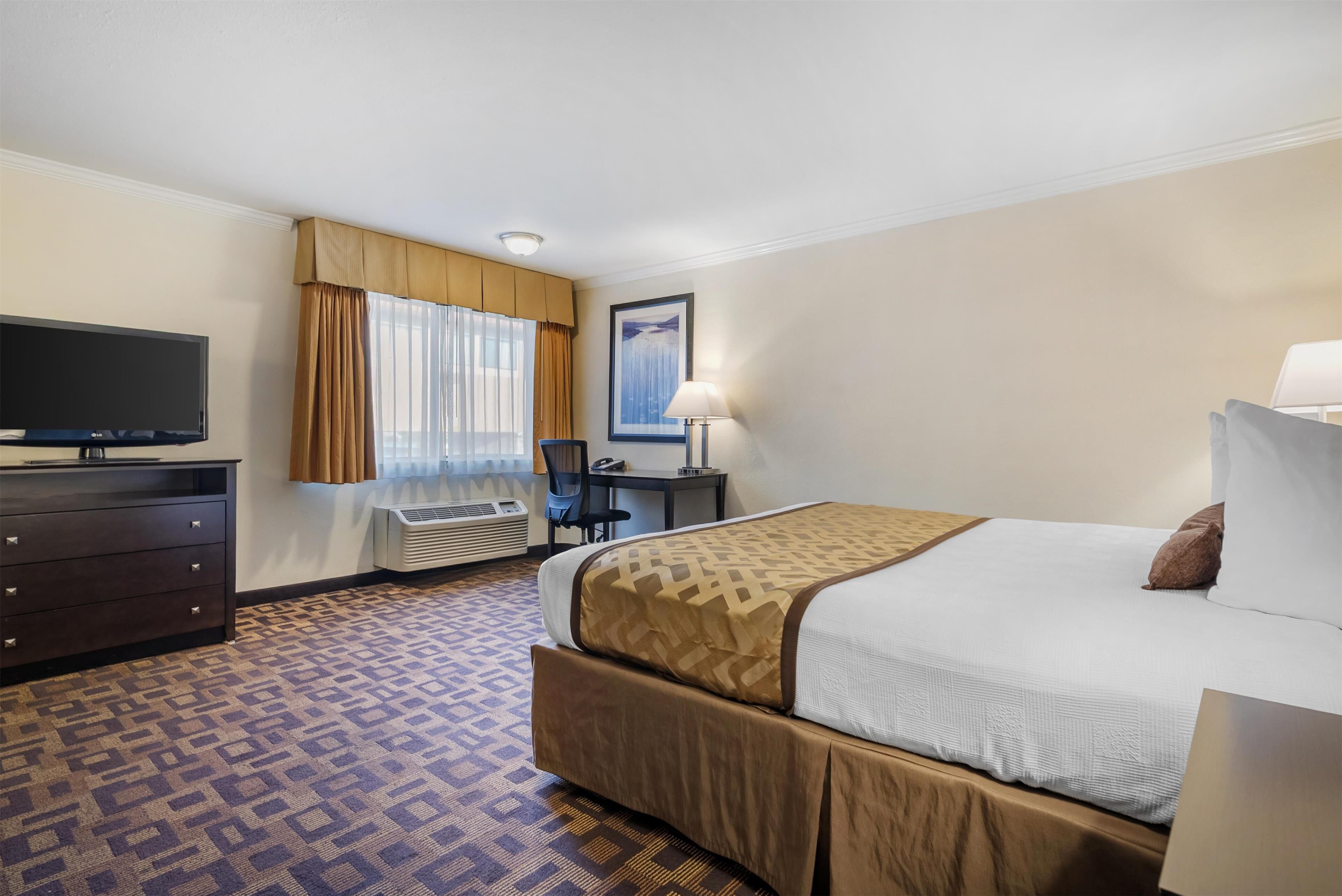 Photo - Best Western PLUS Inn of Hayward