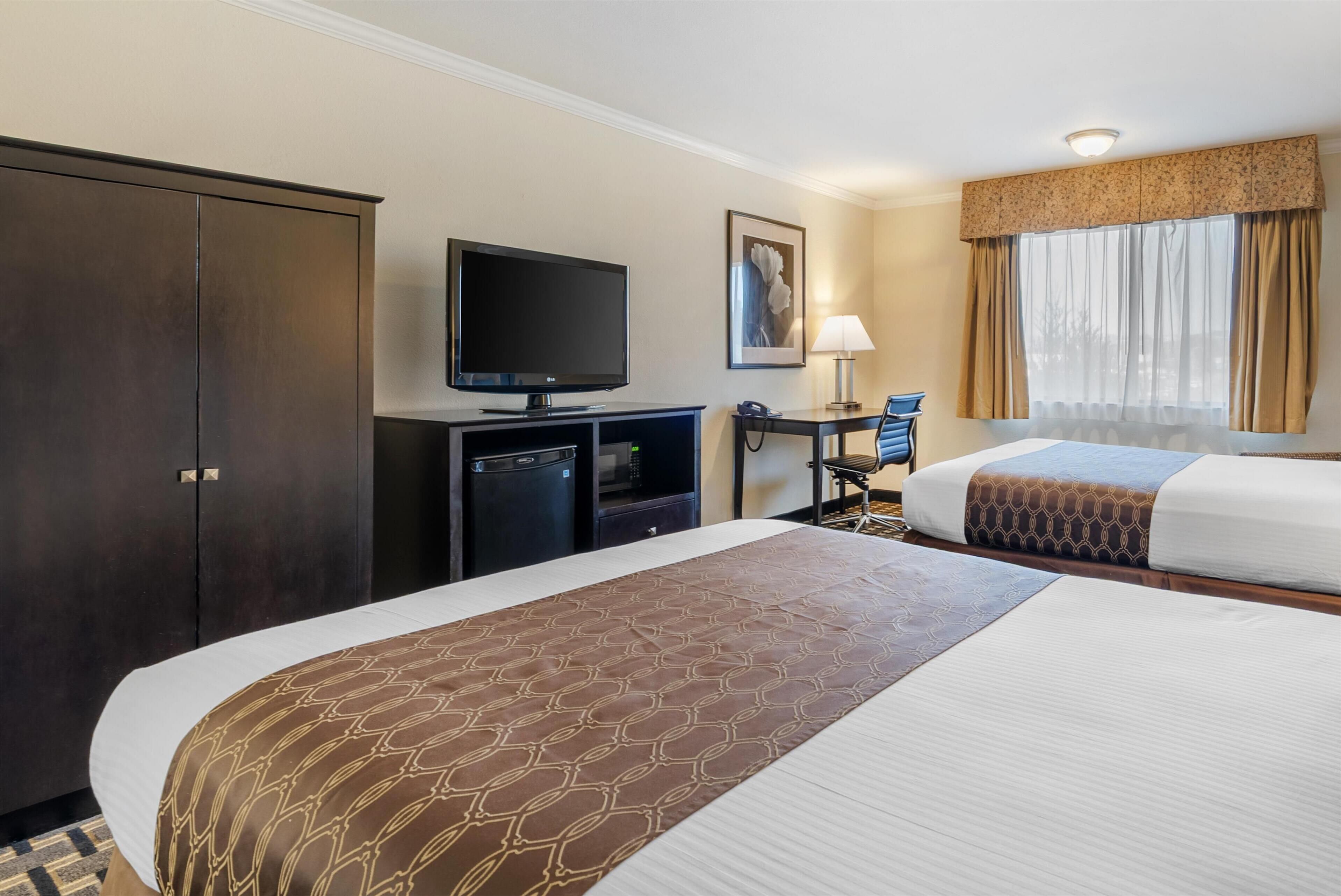 Photo - Best Western PLUS Inn of Hayward