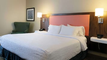 Ropa de cama de alta calidad, escritorio y cortinas blackout