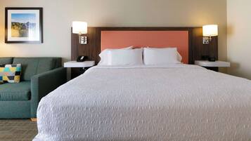 Ropa de cama de alta calidad, escritorio y cortinas blackout