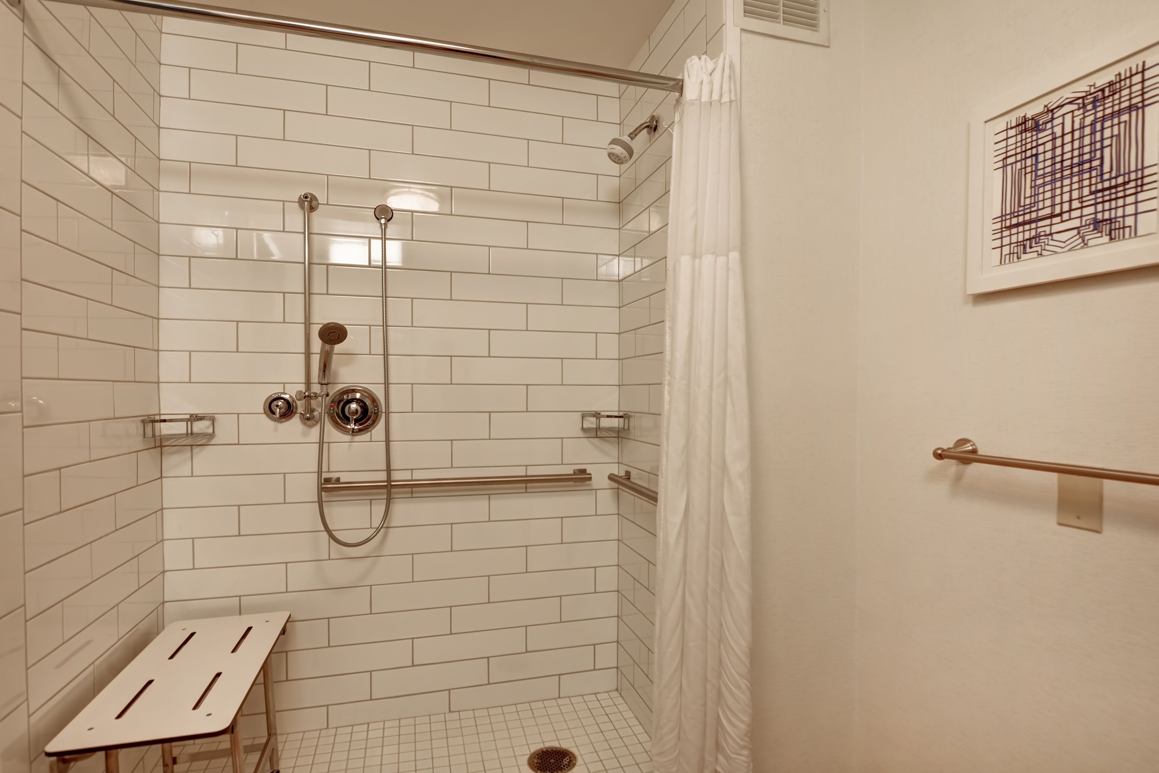 combined shower/bathtub, free toiletries, hair dryer, towels