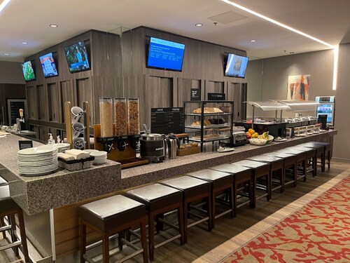 Holiday Inn Winnipeg South by IHG