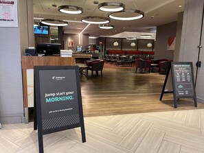 Daily buffet breakfast for a fee - Holiday Inn Winnipeg South by IHG (Winnipeg)