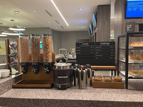 Holiday Inn Winnipeg South, an IHG Hotel - Image 58