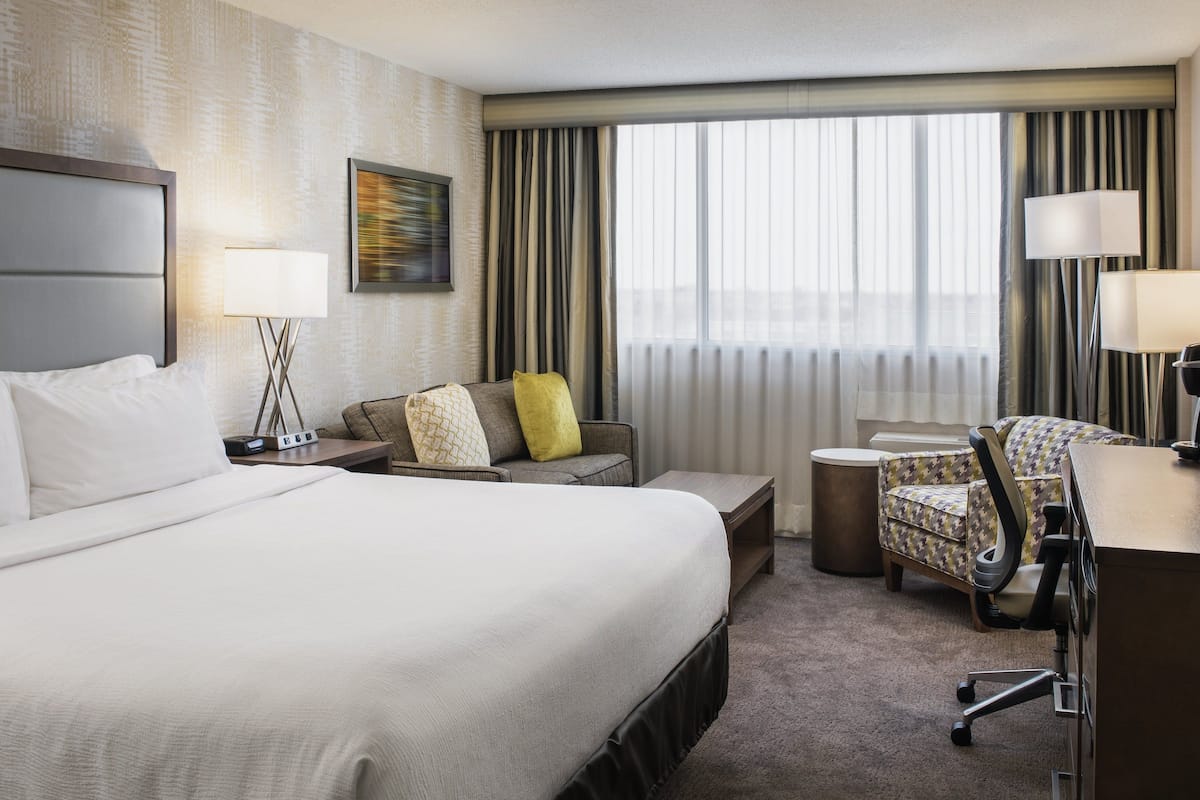 Desk, iron/ironing board, rollaway beds, free WiFi