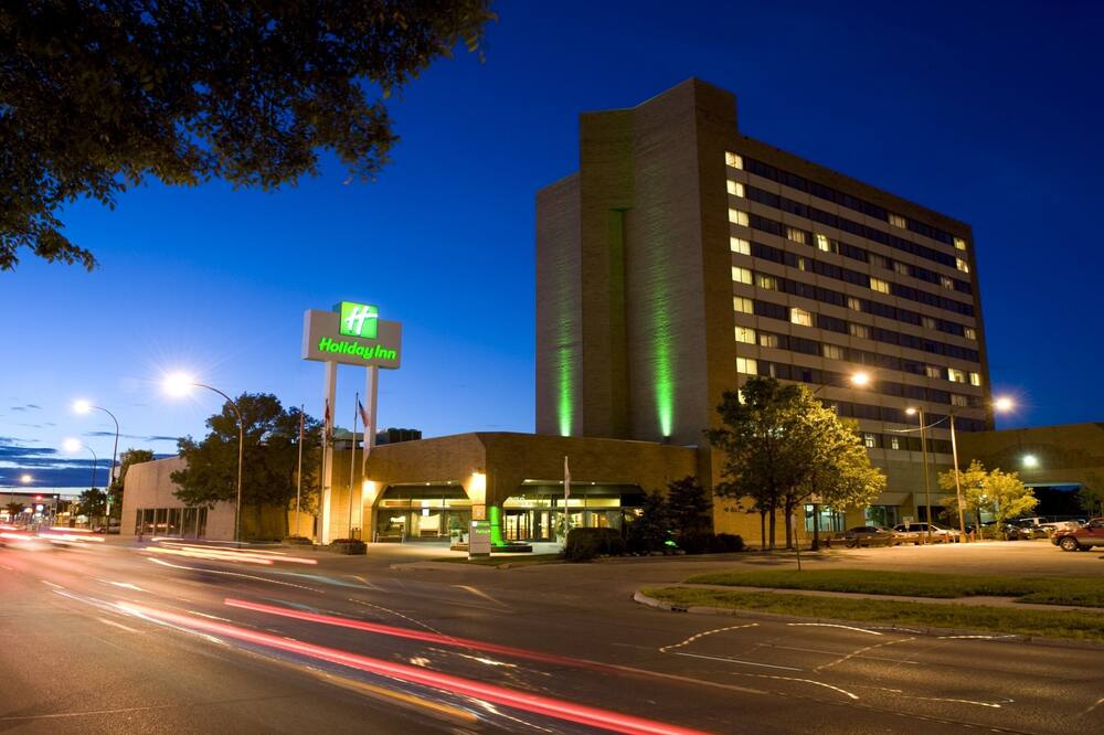 luxury hotels in Manitoba