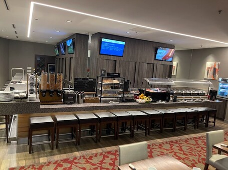 Holiday Inn Winnipeg South, an IHG Hotel - Image 55