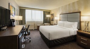 Desk, iron/ironing board, free cribs/infant beds, rollaway beds - Holiday Inn Winnipeg South by IHG (Winnipeg)