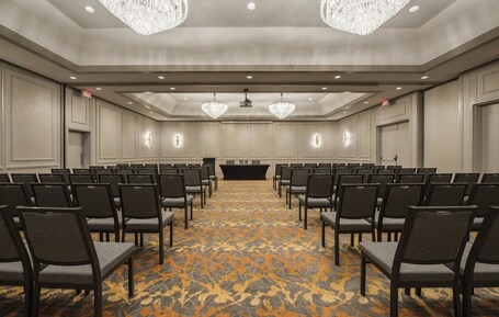 Holiday Inn Winnipeg South, an IHG Hotel - Image 53