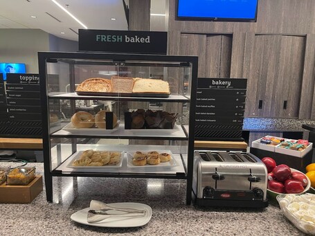 Holiday Inn Winnipeg South, an IHG Hotel - Image 33