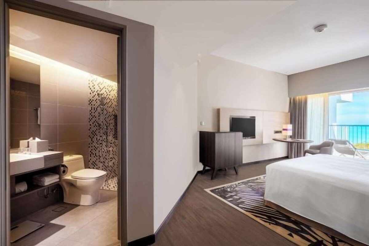 In-room safe, desk, laptop workspace, blackout curtains