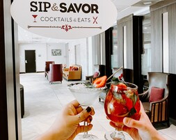 Breakfast and dinner served