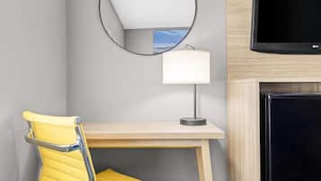 Habitación, 1 cama de matrimonio, no fumadores | Escritorio, wifi gratis, ropa de cama
