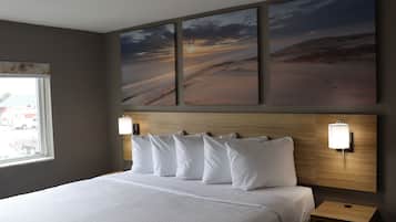 Desk, free WiFi, bed sheets