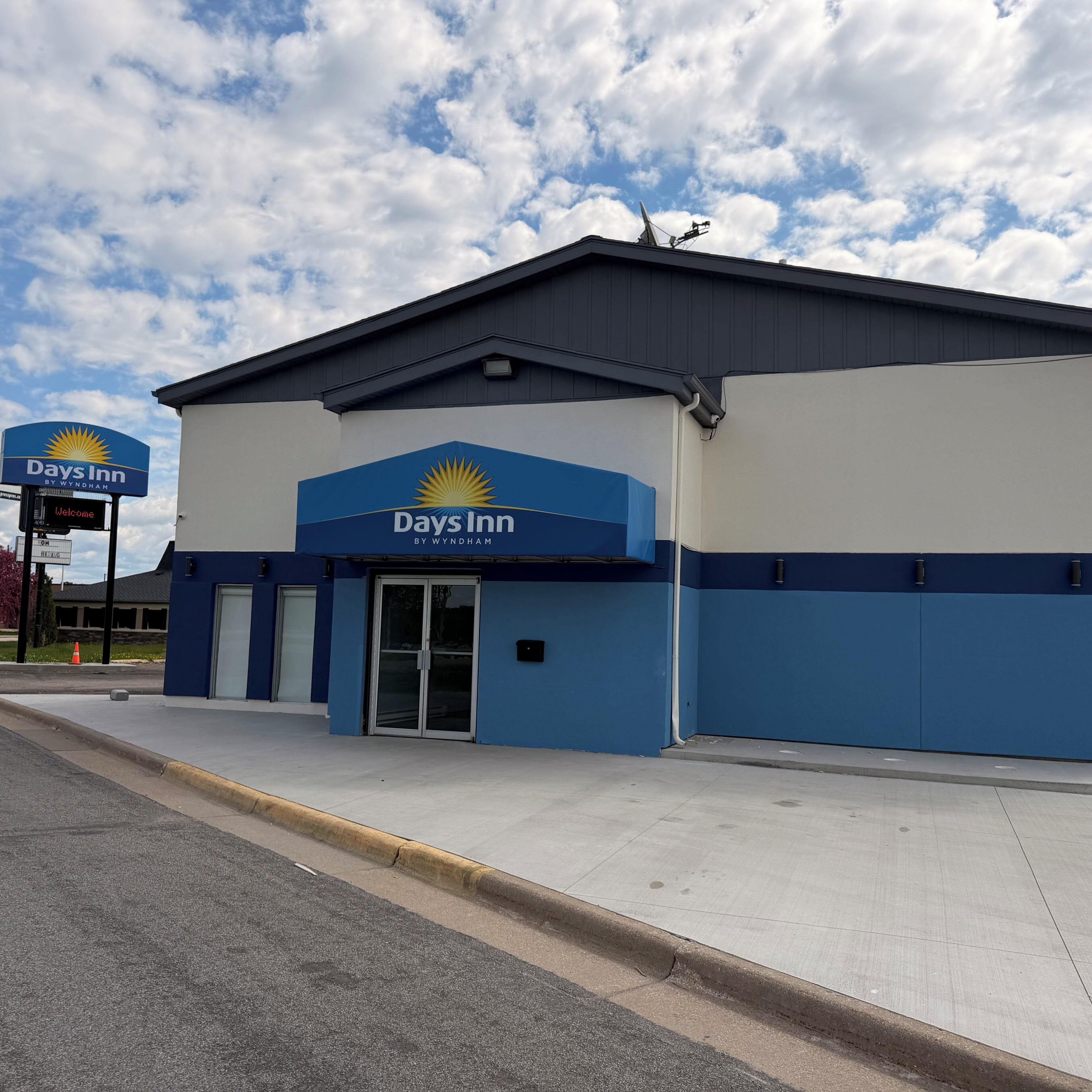 ด้านหน้าที่พัก