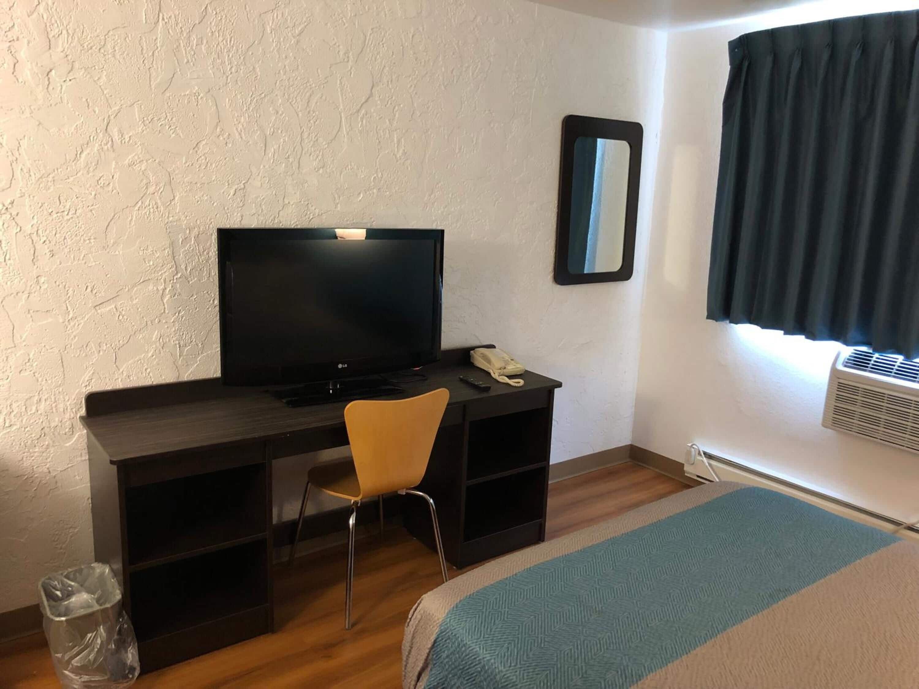 Bureau, Wi-Fi gratuit, draps fournis