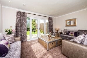 Standard Room, 1 Double Bed | Premium bedding, down comforters, desk, blackout drapes