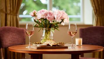 Standard Room, 2 Twin Beds | Premium bedding, down comforters, desk, blackout drapes