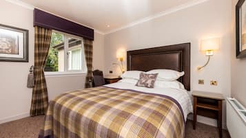 Standard Room, 1 Double Bed | Premium bedding, down comforters, desk, blackout drapes