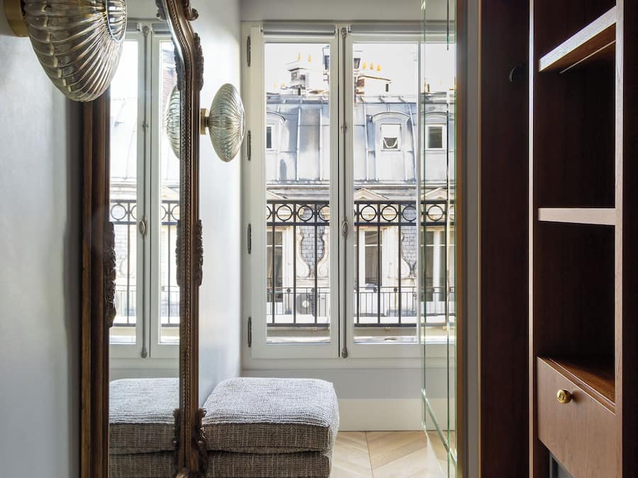 Junior Suite Afterworks | Wardrobe