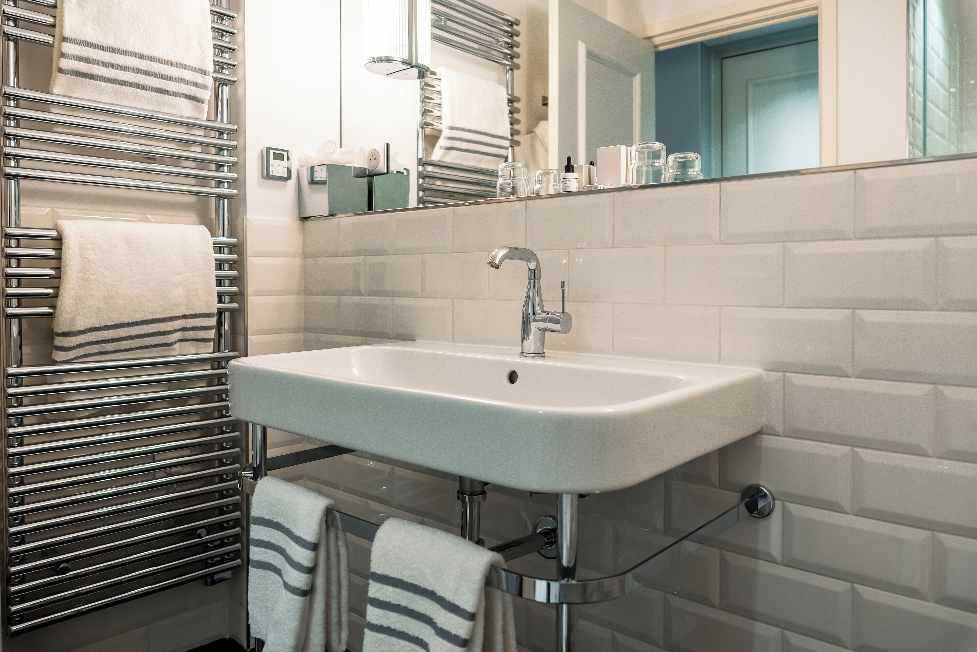 cosy afterworks | bathroom | bathrobes, slippers, towels