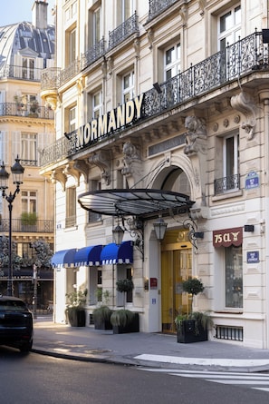 واجهة المنشأة