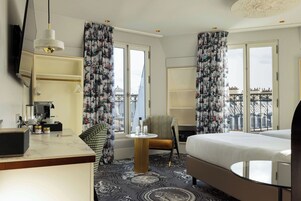 Superior Afterworks | Premium bedding, pillowtop beds, minibar, in-room safe