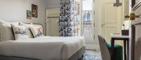 Cosy Afterworks | Literie de qualité, lit avec matelas à plateau-coussin, minibar