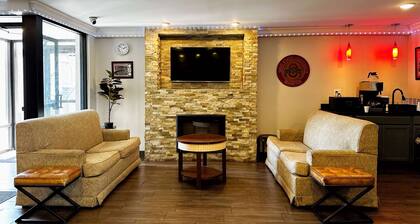 Baymont Inn and Suites by Wyndham Columbus / Near OSU