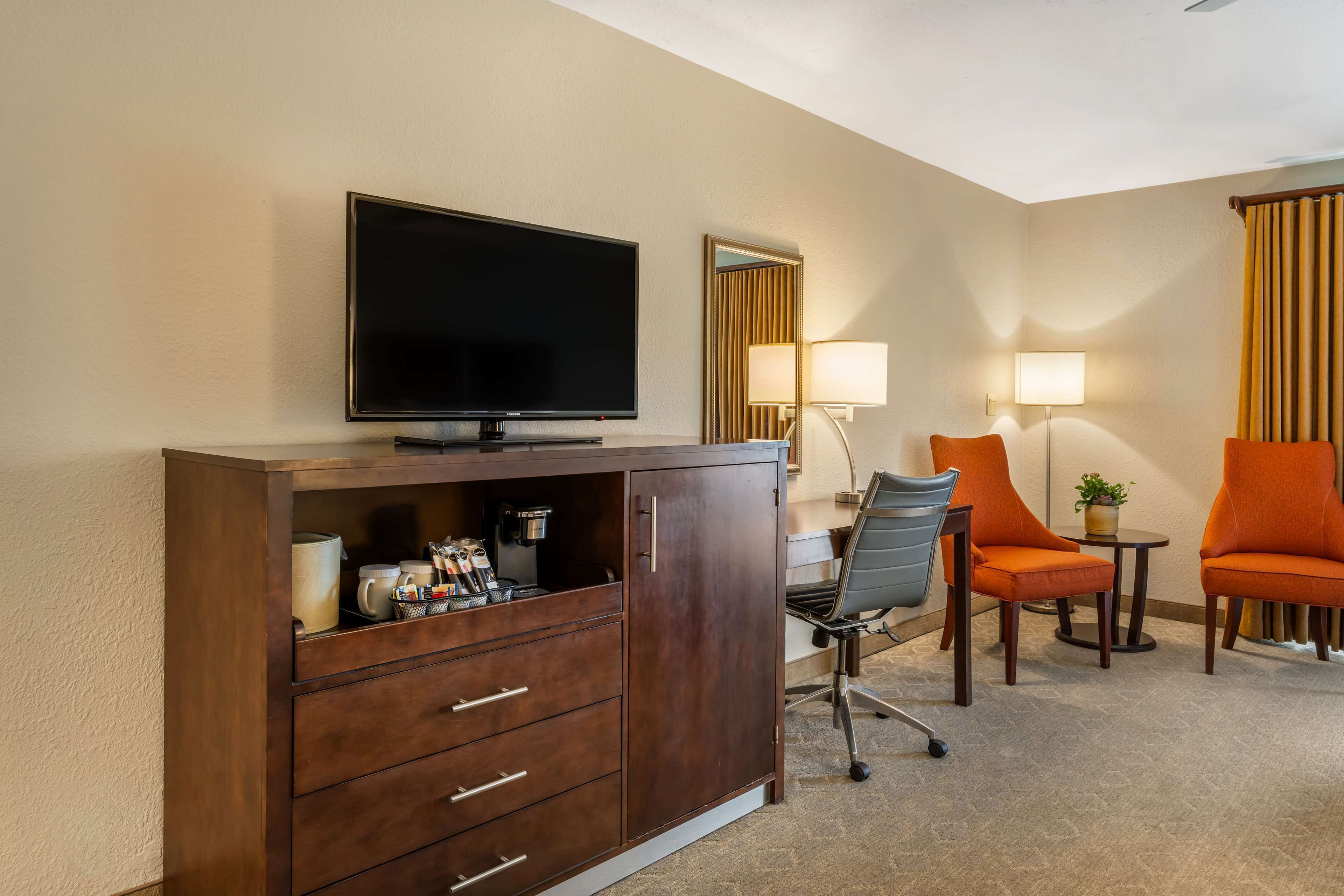 Photo - Best Western Plus Monterey Inn