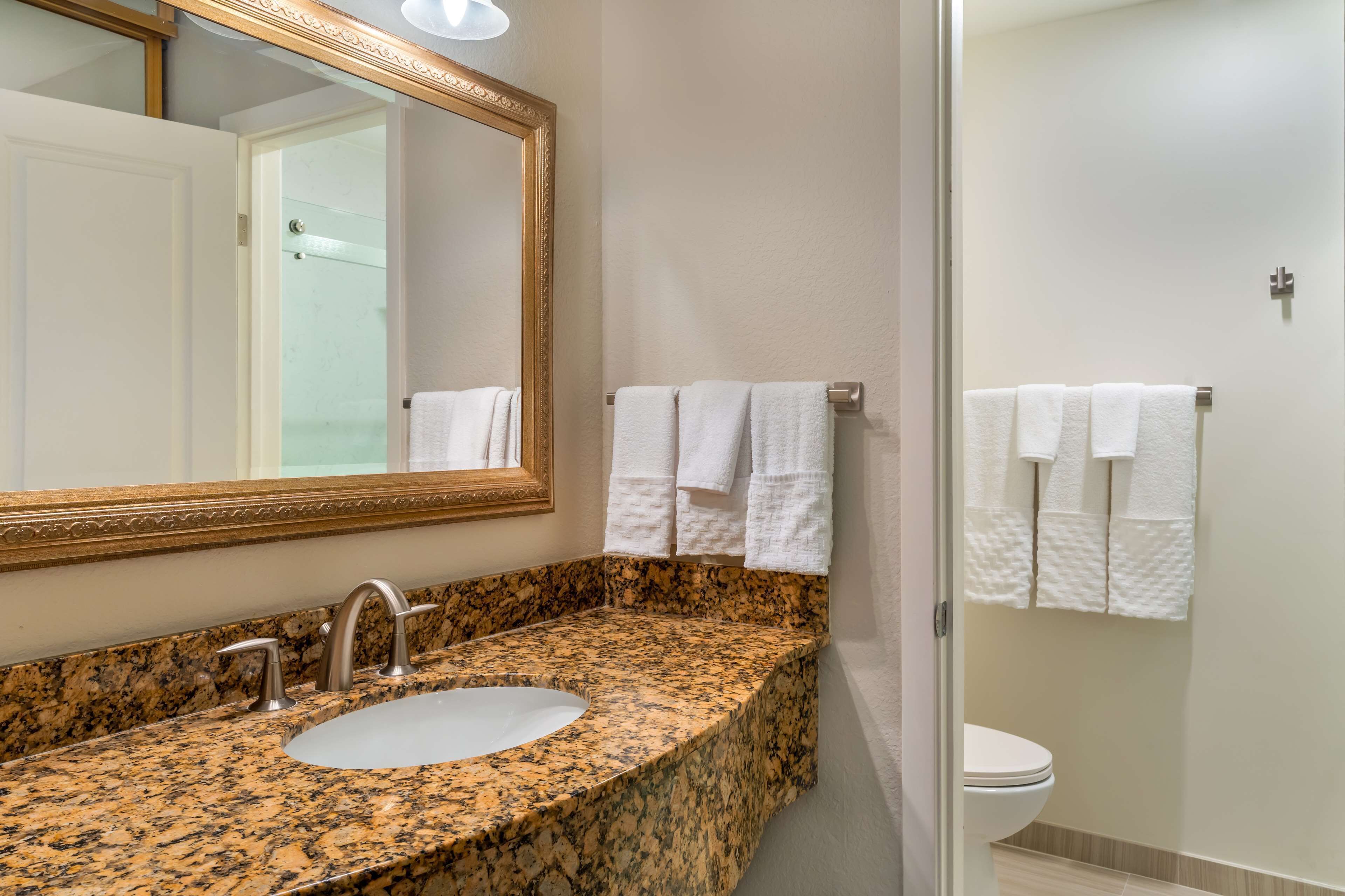 Foto - Best Western Plus Monterey Inn