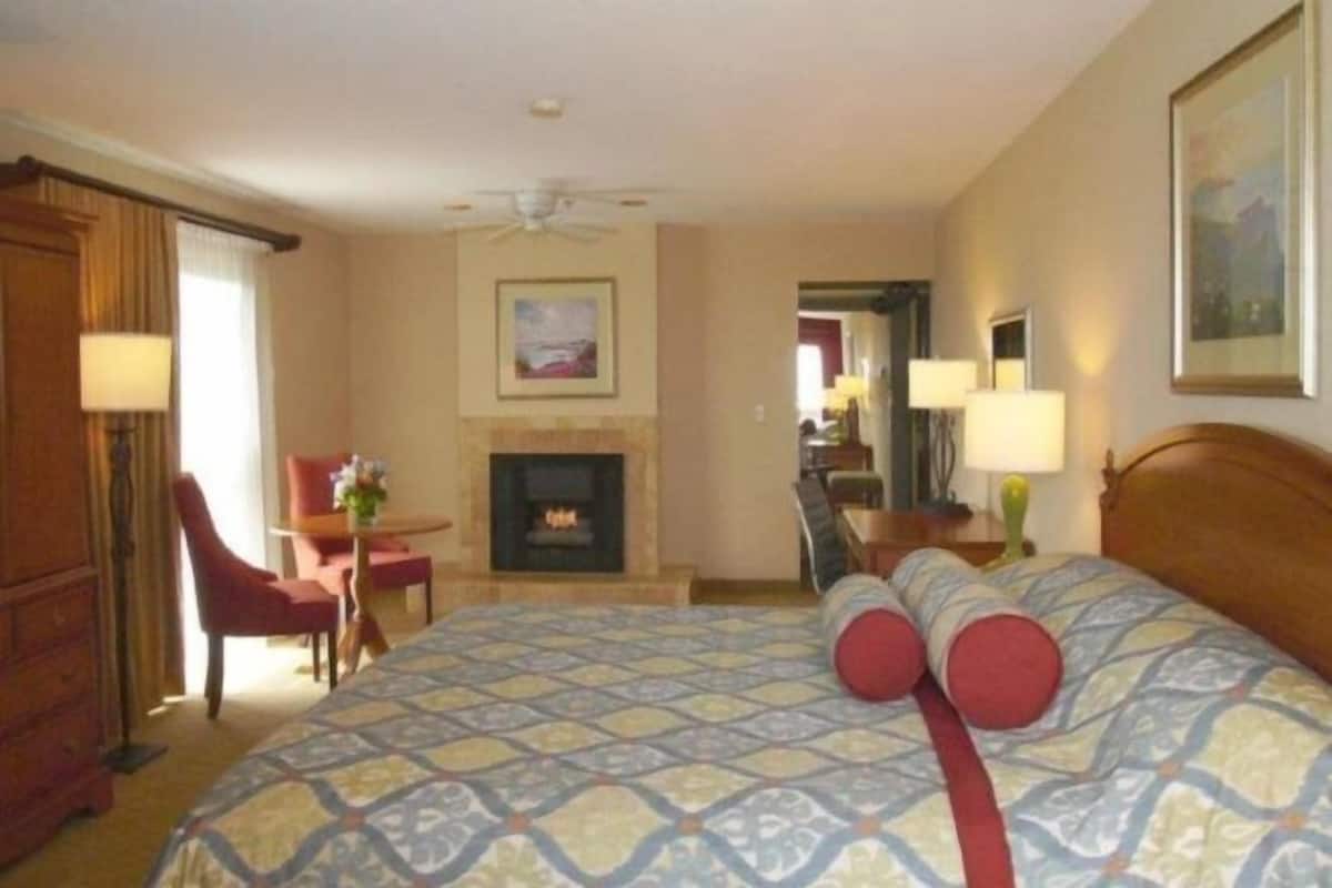 In-room safe, desk, iron/ironing board, free cots/infant beds