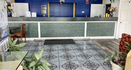 Motel 6 Marianna, FL