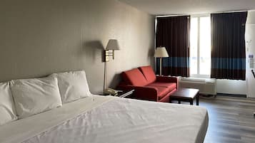 Skrivbord, strykjärn/strykbräda, gratis wi-fi och sängkläder